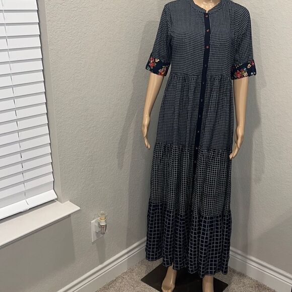 Bombay & Paisley floral and plaid tiered maxi dress - Picture 1 of 12